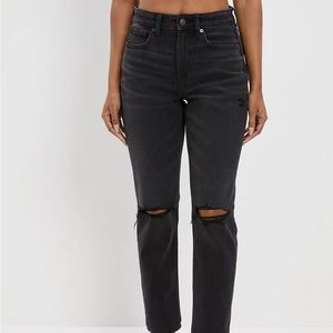 AE Stretched Ripped Mom Jean Sz 10